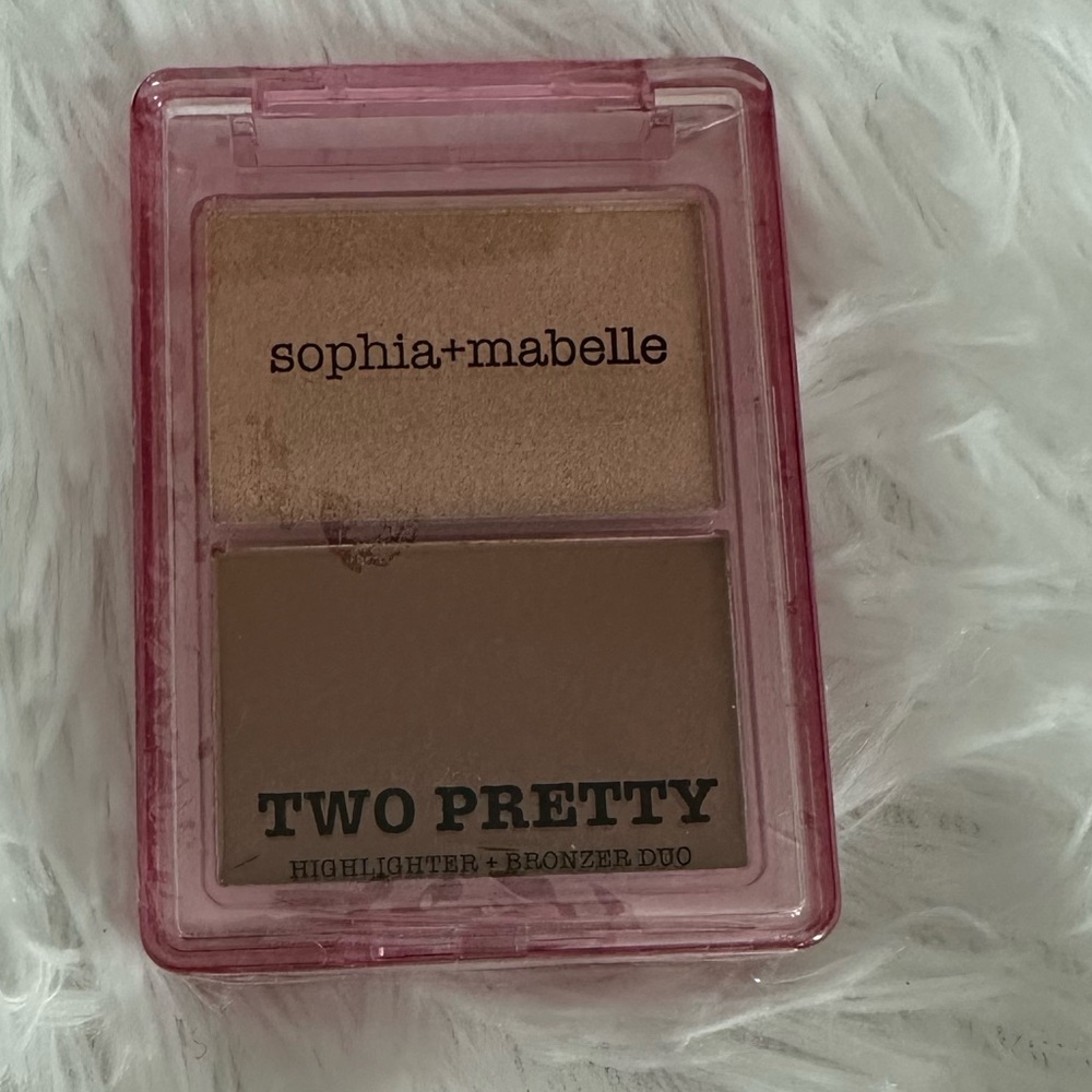 Sophia & Mabelle